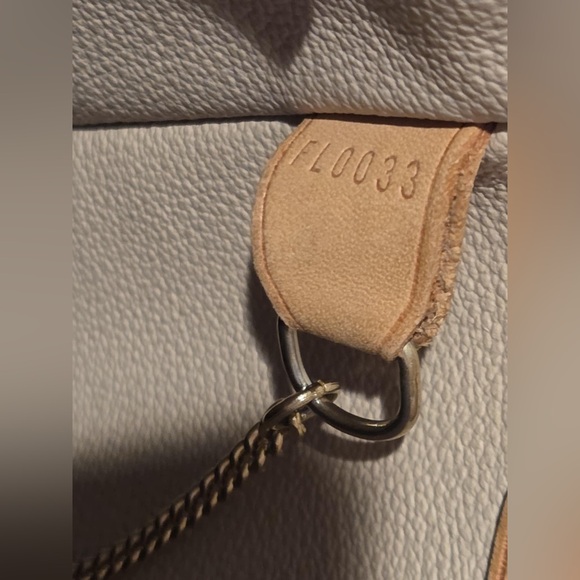 LOUIS VUITTON Petit Bucket PM Monogram with Pouch- Excellent condition - Picture 9 of 10